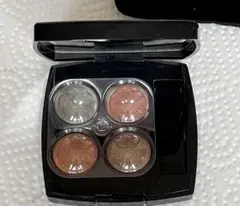 CHANEL レキャトルオンブル 97のサムネイル