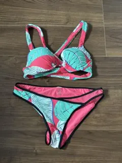 Aerie ビキニセット リーフ柄 ピンク Mサイズのサムネイル