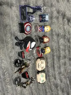 アメコミ マーベル フィギュア キーホルダー 缶バッジ まとめ売り30点