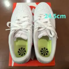 24.5cm ナイキ スニーカー コートビジョン 白　風車
