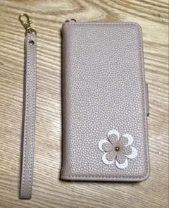 iPhone13携帯　 ピンクの花モチーフ手帳型ケース