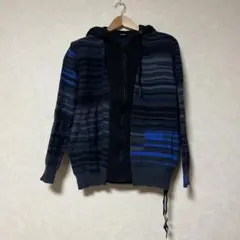 DIESEL フード付きパーカー 黒と青のストライプ　ダメージ加工　秋服