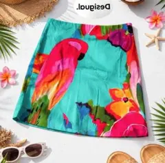 【新品タグ付】Desigual トロピカル柄ミニスカート オウム 花柄 Mのサムネイル