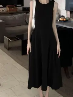 完売品　SHEIN黒ワンピース