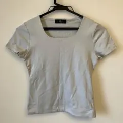 ru ライトグレー スクエアネック 半袖Tシャツのサムネイル