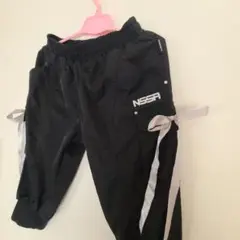 女の子　ハーフパンツ　リボン付き　NASAロゴ　黒ボトムス　半ズボン