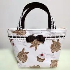 うさぎとカップケーキ柄トートバッグ(生成り)　ハンドメイド