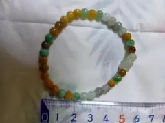 原色本翡翠ビーズブレスレット
