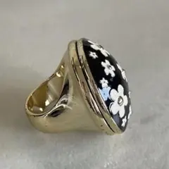 MARC JACOBS マークジェイコブス　DAISY ソリッドパフュームのサムネイル