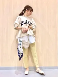 GU テーパードパンツ　Sサイズ　クリームイエロー