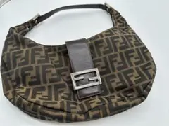 美品Fendi ロゴハンドバッグ