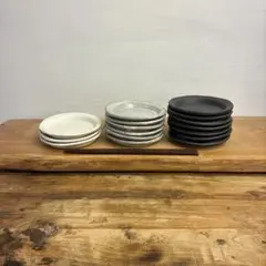 ちゃーさん専用ページ　新品　陶器　陶芸作家　小皿約11cm16枚　769