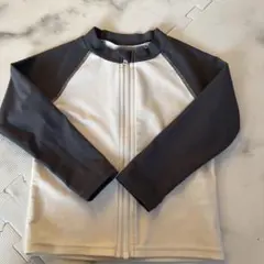 バースデイ　ラッシュガード　95センチ