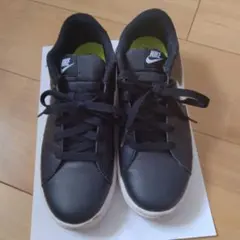ナイキ　Nike 黒 スニーカー 　通学　24.5cm