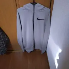 Nike フード付きジャケット グレー