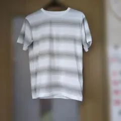 【S】ユニクロAIRRismTシャツ　160サイズのサムネイル