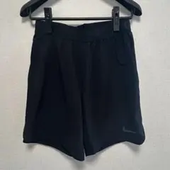 NIKE ナイキ　ブラック　ショートパンツ