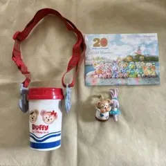 公式ダッフィー お菓子入れカップとフィギュア