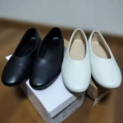 ユニクロ　コンフィールタッチラウンドシューズ　黒白2足セット　23.5