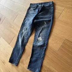 ダメージ加工ダークブルースリム　デニム　UNIQLO