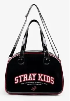 StrayKids エナメル ボストンバッグ - メルカリ