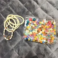 ビーズ/金具混合セット　パーツ取り　プラビーズ　パールビーズ　色々　ハンドメイド