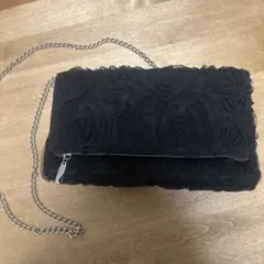 黒のバラ柄パーティーバッグ