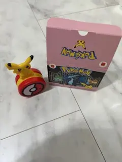 ポケモン ピカチュウのモンスターボールゆらゆらローラー