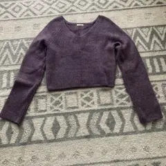 【GU】パフィータッチVネッククロップドセーター