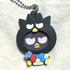 サンリオ　いちご新聞50周年記念 フォトバッジ付きマスコット バツ丸