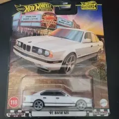 Hotwheels 91 BMW M5 ホワイト