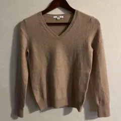 UNIQLO 【カシミヤ100%】 ベージュ Vネックセーター M