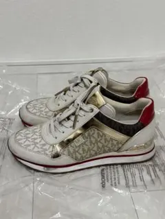 Michael Kors マイケルコース ピンク ゴールド スニーカー 6.5 Michael Kors マイケルコース ピンク ゴールド スニーカー 6.5 - メルカリ