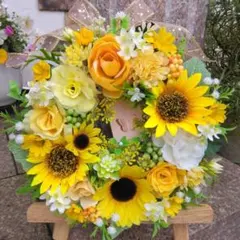 ◎220.パッと明るく元気なイエローリース♡ひまわり、薔薇、小花等【匿名配送】