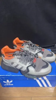 Item thumbnail for item 6911e546-e7c0-4aa6-91f3-a1260cb0dcfa