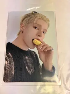 ATEEZ hellolive サイン会 ヨントン トレカ ウヨン - メルカリ