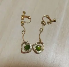 イヤリング　緑色　レディース