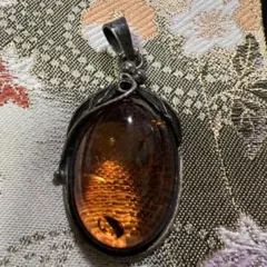 オレンジ琥珀のシルバーペンダント