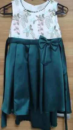 子供用ドレス　深緑色　サイズ150