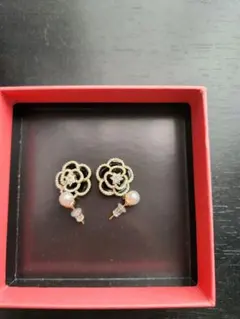 花形パール付きピアス