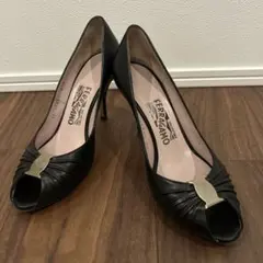 Salvatore Ferragamo オープントゥ パンプス ブラックのサムネイル