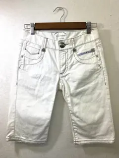 BURBERRY BLUE LABEL 0196ホワイト ハーフパンツ24のサムネイル