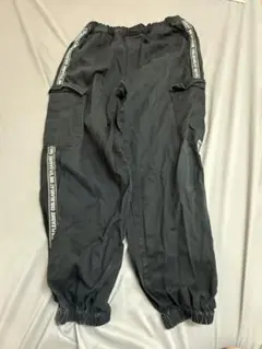 【最終値下げ！】 子供用 長ズボン カーゴパンツ ライン