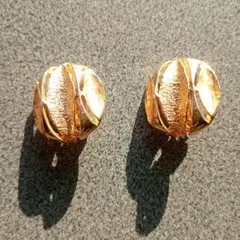 Item thumbnail for item c082cb19-5f7e-48bc-92b6-d71a988bc458