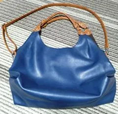 レザーショルダーバッグ　バッグinバッグ付