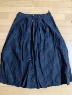 ネイビー とブラウンのチェック柄 ロングスカート