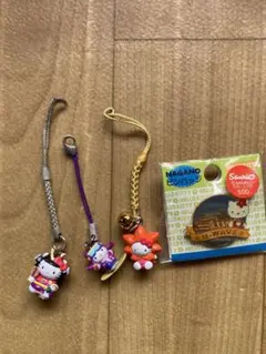 【中古品】　ご当地　キティ 根付け ストラップ　まとめ売り　ピンバッチ　付き