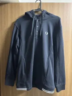 FRED PERRY ブラック フード付きパーカー