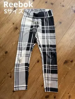 リーボック⭐︎チェック柄レギンスSサイズ