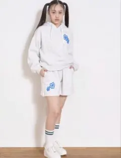 ラブトキシック　綿100% 裏起毛バックスプレーセットアップ　フード付きジャージ